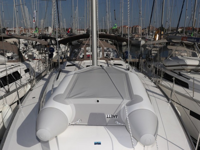 Sailboat to hire Biograd na Moru at the best price