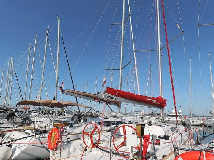 Hire Sailboat Elan with a boat licence