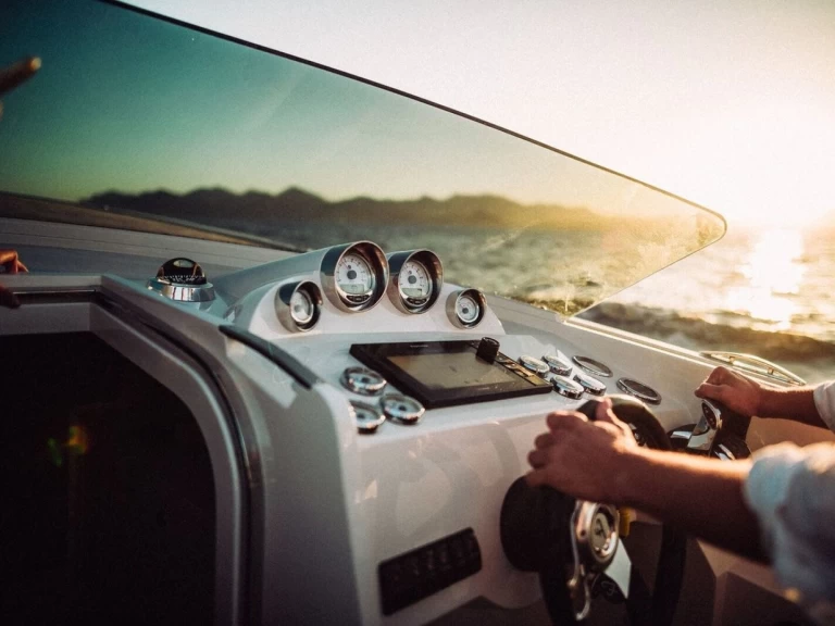 Motorboat to hire Kaštela at the best price