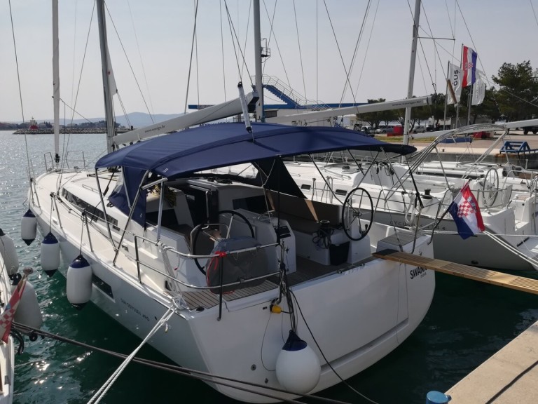 Yacht charter Sukošan - Jeanneau Sun Odyssey 490 on SamBoat