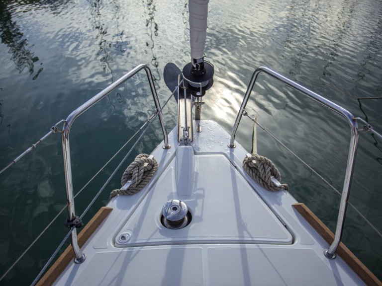 Yacht charter Zadar - Bénéteau Oceanis 38.1 on SamBoat