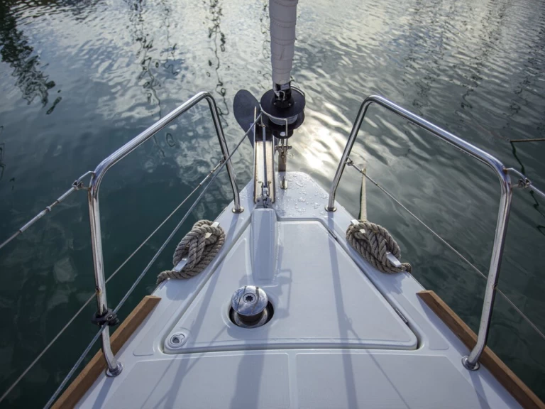 Yacht charter Zadar - Bénéteau Oceanis 38.1 on SamBoat