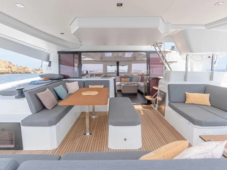 Hire Catamaran with or without skipper Fountaine Pajot Zadar