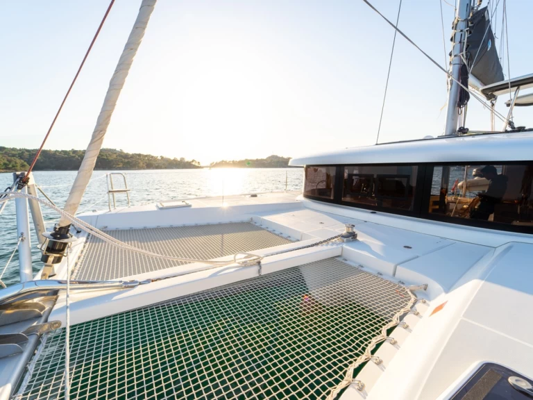 Catamaran hire in Šibenik - Lagoon Lagoon 42