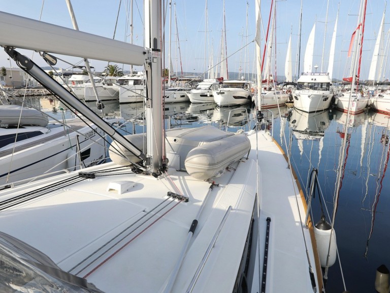 Sailboat hire in Biograd na Moru - Bénéteau Oceanis 38.1