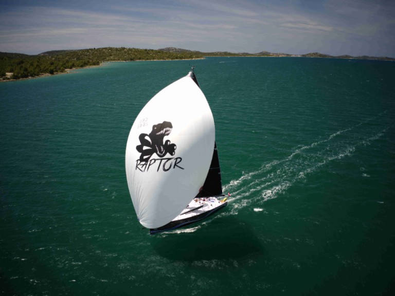 Yacht hire Pirovac cheap E4