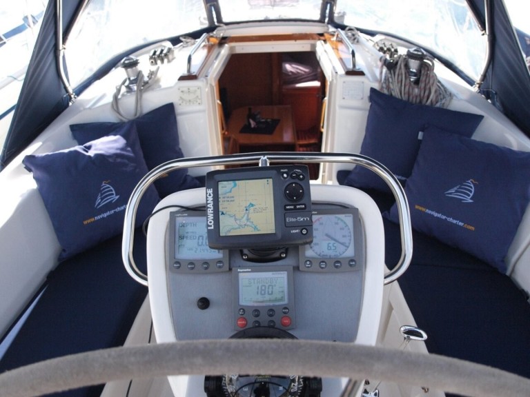 Hire a Bavaria Bavaria 32 Primošten