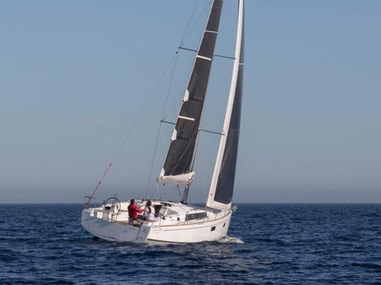 Yacht charter Punat - Bénéteau Oceanis 38.1 on SamBoat