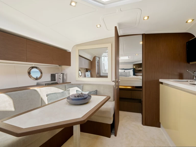 Yacht charter Ajaccio - Bénéteau Gran Turismo 36 on SamBoat