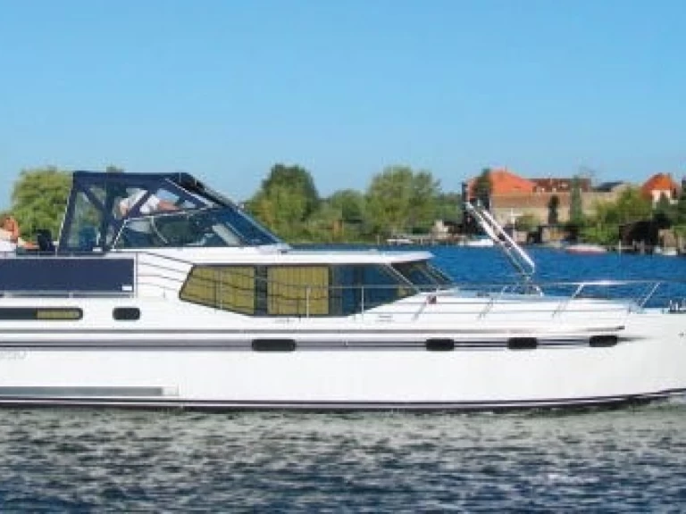 Hire Canal boat with or without skipper Vacance Waren (Müritz)