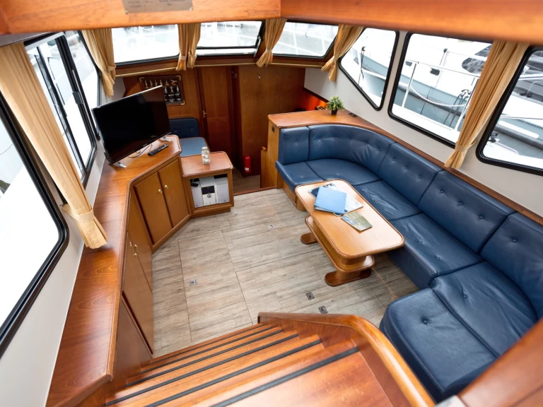 Canal boat to hire Waren (Müritz) at the best price