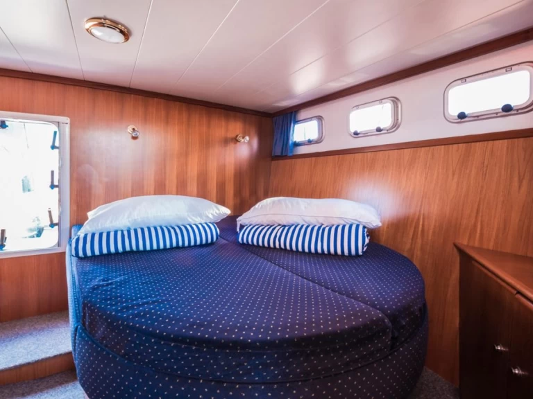 Yacht charter Waren (Müritz) - Pedro Skiron Typ 3 on SamBoat