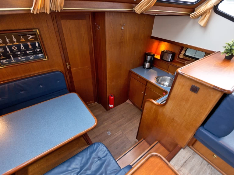 Hire Canal boat with or without skipper Vacance Waren (Müritz)