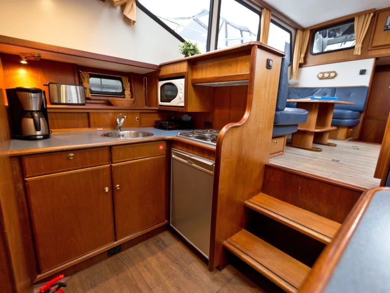 Hire Canal boat Vacance with a boat licence