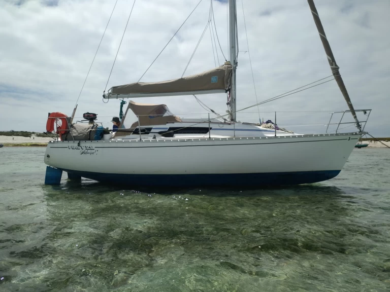 Hire Sailboat with or without skipper Bénéteau Locmiquélic