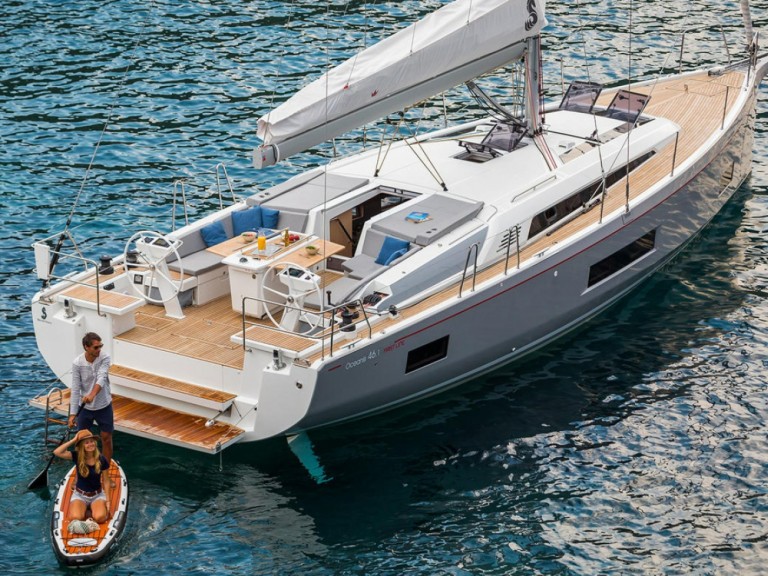 Sailboat to hire Alimos at the best price