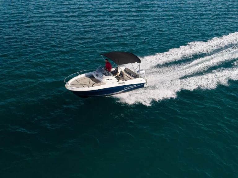 Charter a Jeanneau Cap Camarat 5.5 WA in Medulin on Samboat
