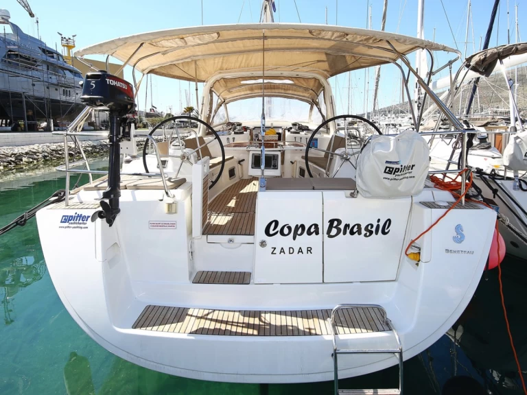 Hire Sailboat with or without skipper Bénéteau Pula