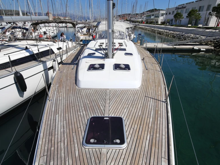 Yacht charter Pula - Bénéteau Oceanis 50 Family on SamBoat