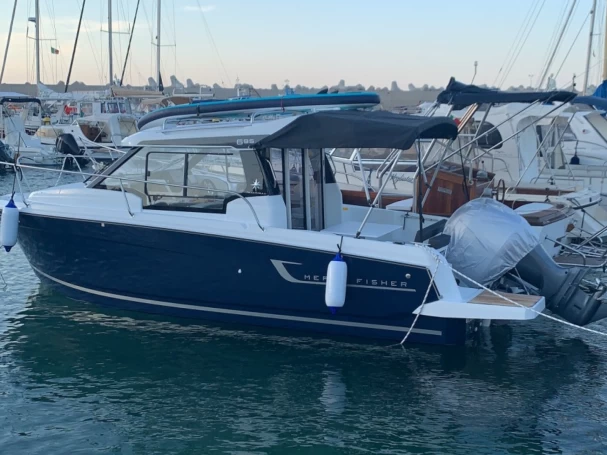 Motorboat hire in El Toro - Jeanneau Merry Fisher 695