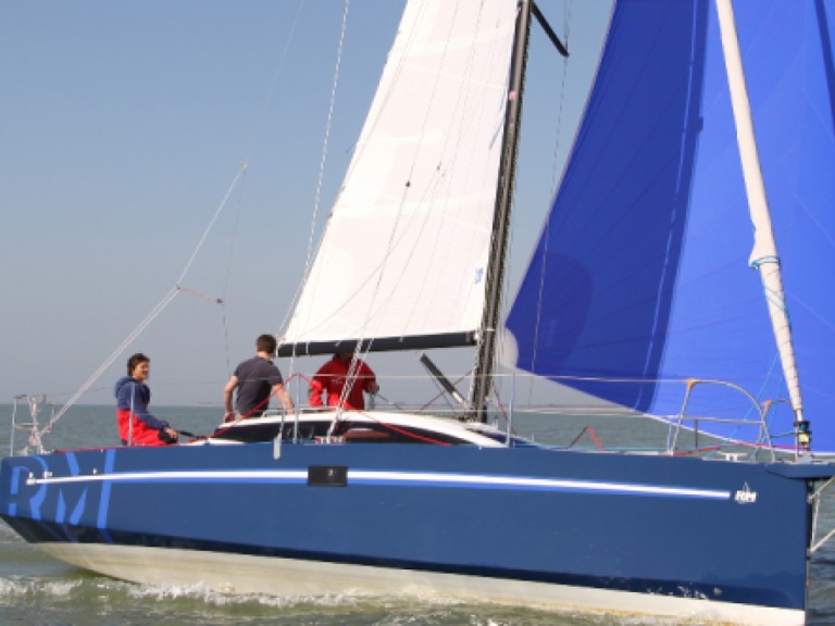 Charter a RM RM 890 BIQUILLE in Port-Haliguen on Samboat