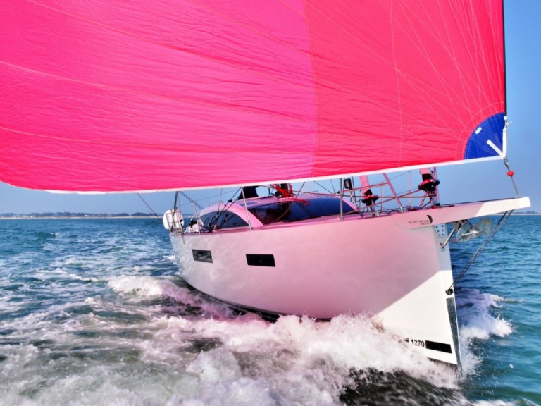 Sailboat hire in La Trinité-sur-Mer - RM RM 1370 BIQUILLE