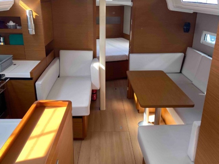 Hire a Jeanneau Sun Odyssey 410 Castellammare di Stabia