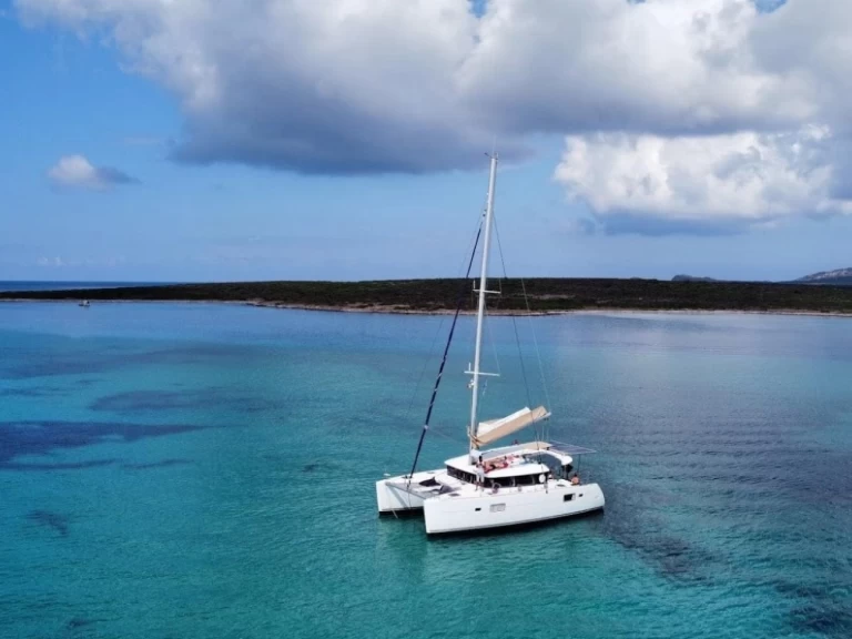 Catamaran hire in Marigot - Lagoon Lagoon 400