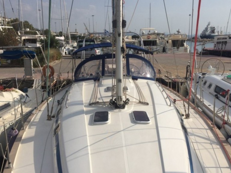 Sailboat to hire Nydri at the best price