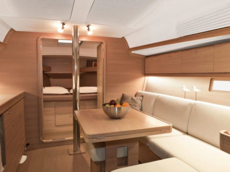 Hire Sailboat with or without skipper Dufour Marseille