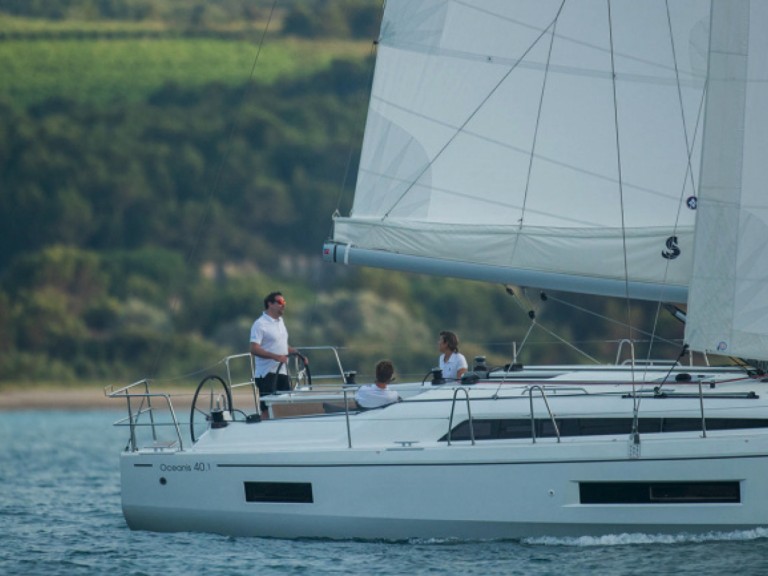 Yacht hire Arzon cheap OCEANIS 40.1