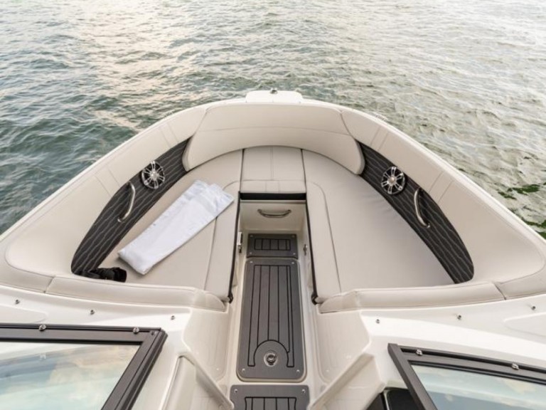 Yacht charter Saint-Raphaël - Bénéteau Oceanis 37 on SamBoat