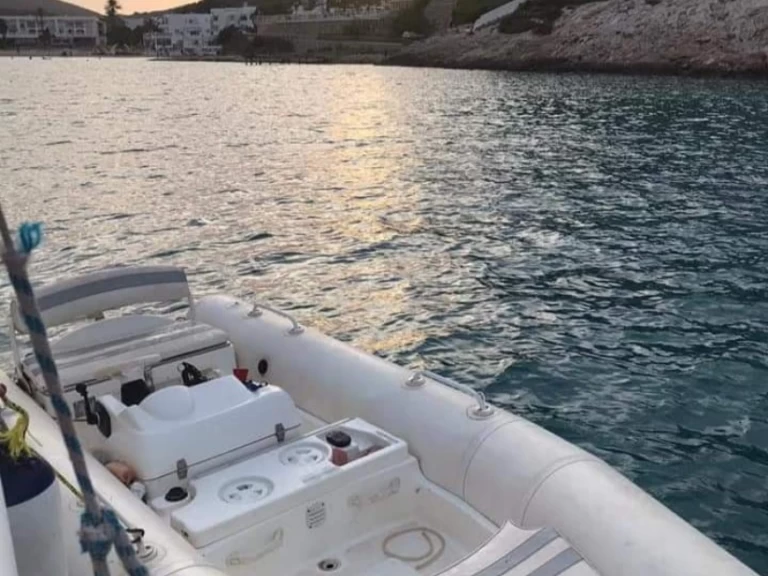 RIB hire in Ibiza Town - Zodiac Pro Jet 420