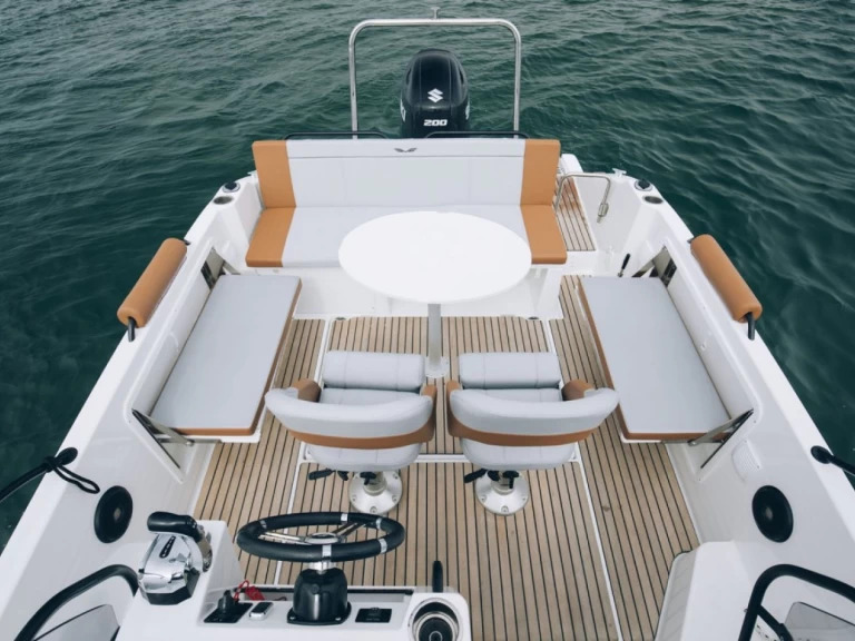 Yacht charter Mahón - Bénéteau Flyer 7 SUNdeck on SamBoat