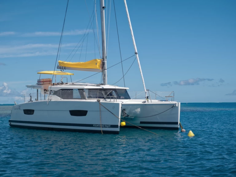 Charter a Fountaine Pajot Lucia 40 in Raiatea on Samboat