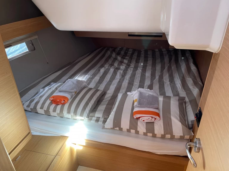 Hire a Dufour Dufour 430 Port-Camargue