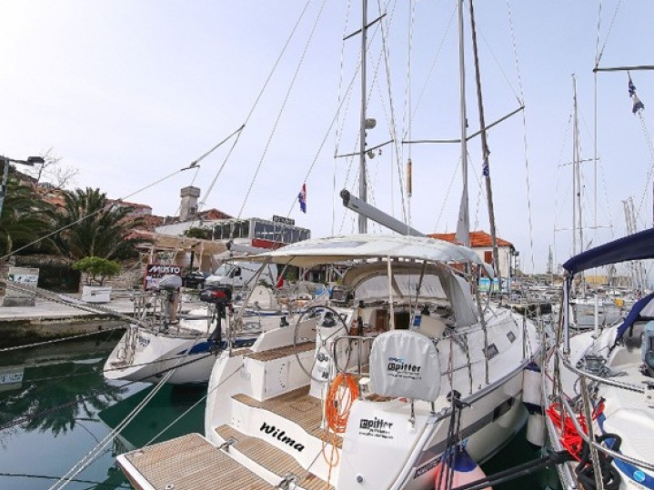 Charter a Bavaria Cruiser 36 in Pula on Samboat