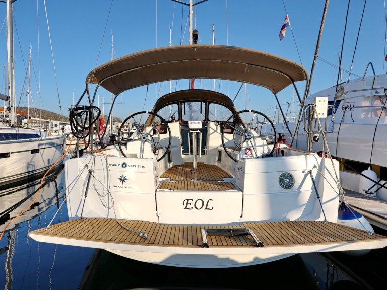 Sailboat to hire Šibenik at the best price