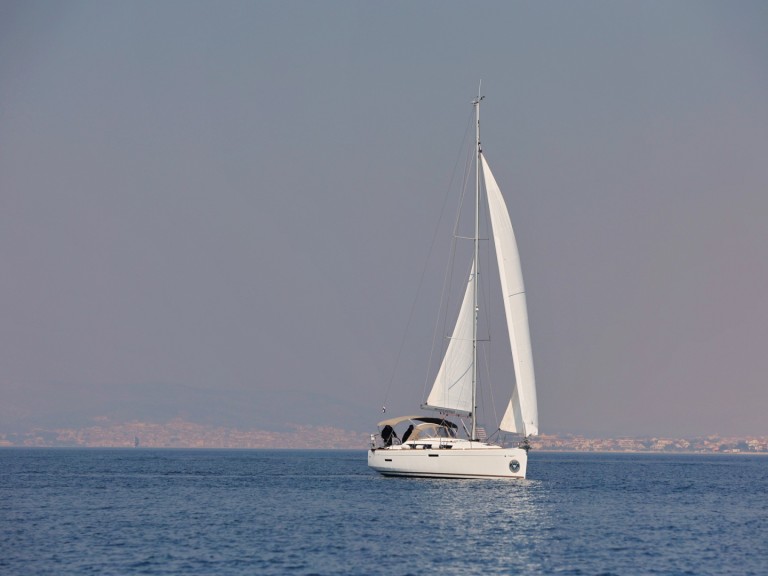 Yacht charter Šibenik - Jeanneau Sun Odyssey 389 on SamBoat