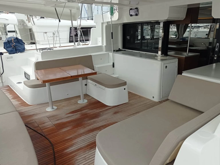 Yacht hire Seget Donji cheap Lagoon 46