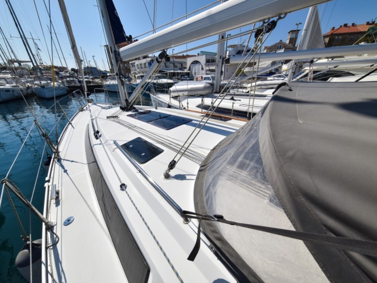 Hire Sailboat with or without skipper Bavaria Zadar