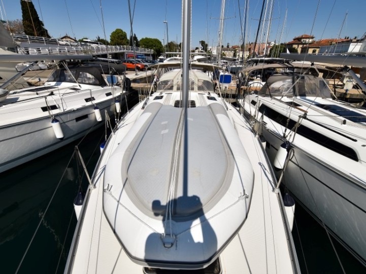 Sailboat to hire Zadar at the best price