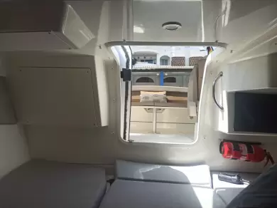 Motorboat hire in Puerto Marina Benalmadena - Quicksilver 605 CRUISER