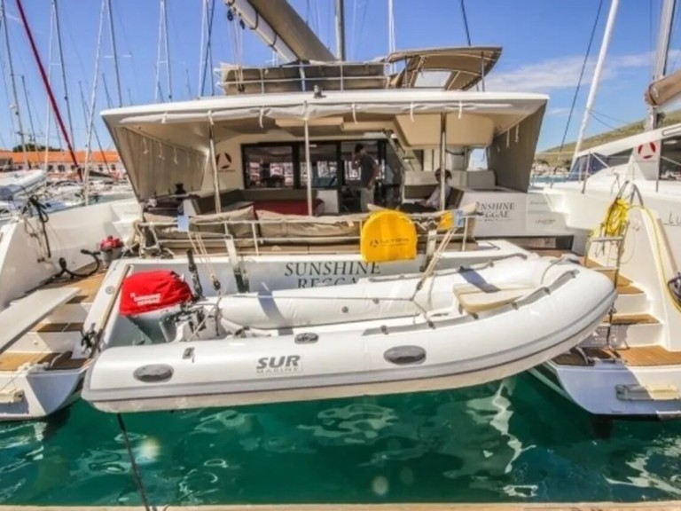 Hire Catamaran with or without skipper Fountaine Pajot Palma de Mallorca