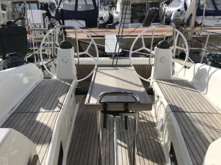 Sailboat hire in Palma de Mallorca - Bavaria Cruiser 40 S