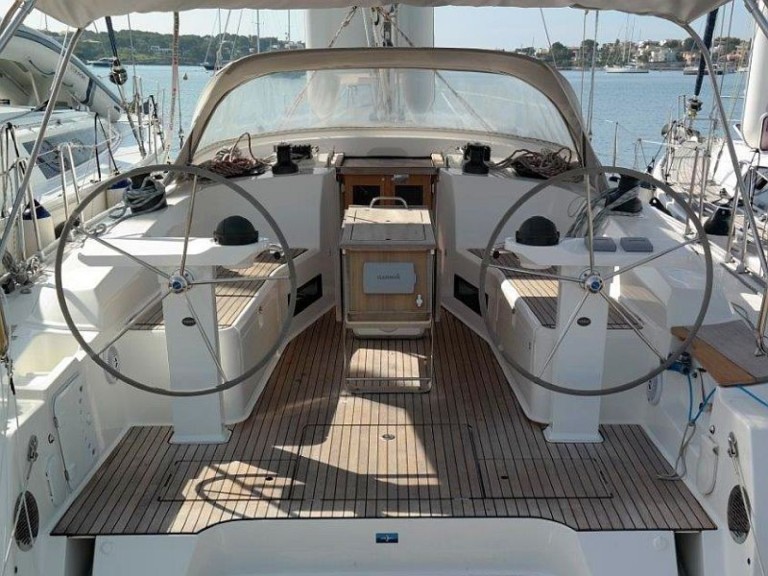 Yacht hire Palma de Mallorca cheap Cruiser 45