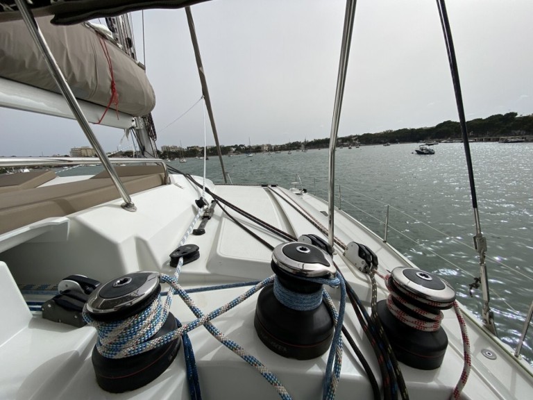 Yacht hire Palma de Mallorca cheap Saba 50