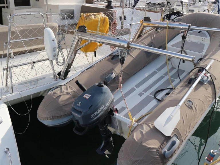 Yacht hire Palma de Mallorca cheap Lagoon 450 Sport Top