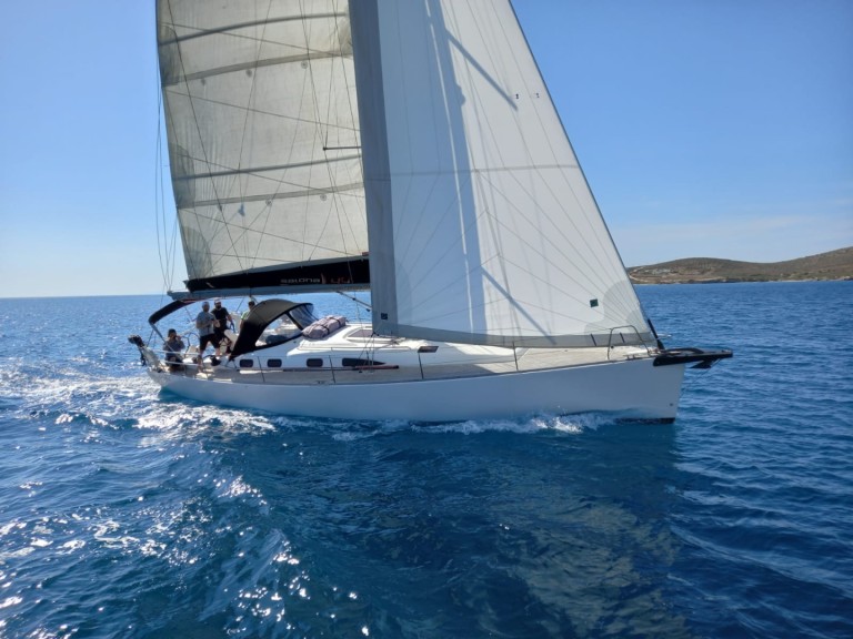 Sailboat to hire Syra at the best price