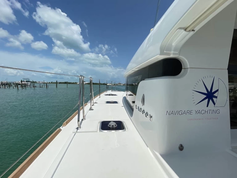 Hire a Lagoon Lagoon 40 Seget Donji